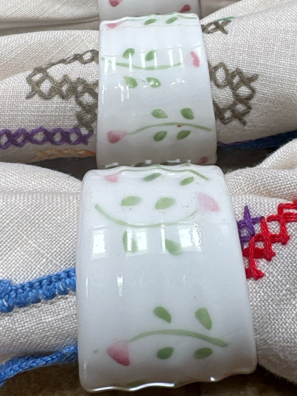 Porcelain Floral Napkin Rings - Set of 5 - Picture 4 of 4